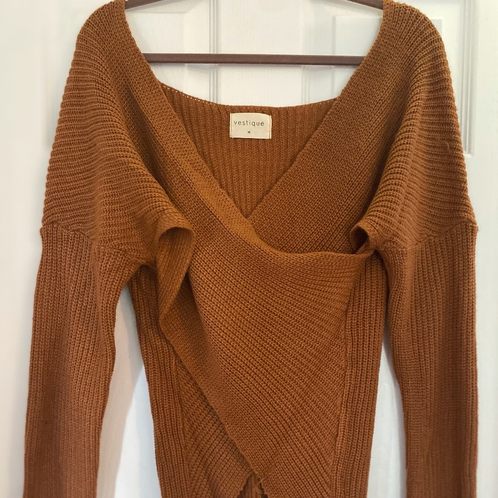 Vestique Auburn Crossover Sweater